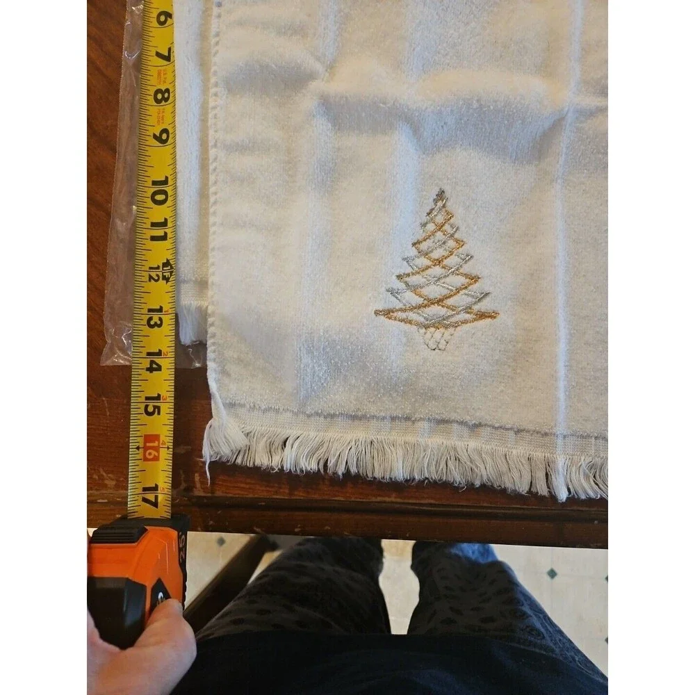 4 Vtg New Stevens Fine Fashions Reindeer Christmas Tree Hand Towels Gold Silver